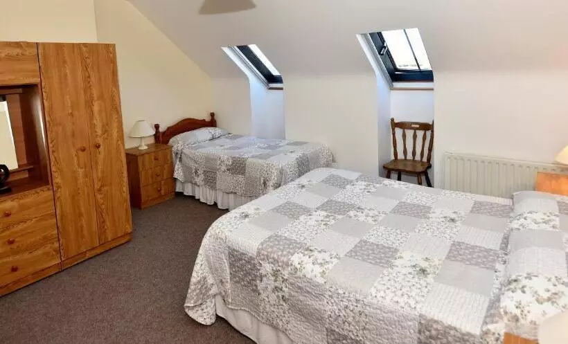 Aamiaismajoitus (B&B) Fishermans Village With Sea Views