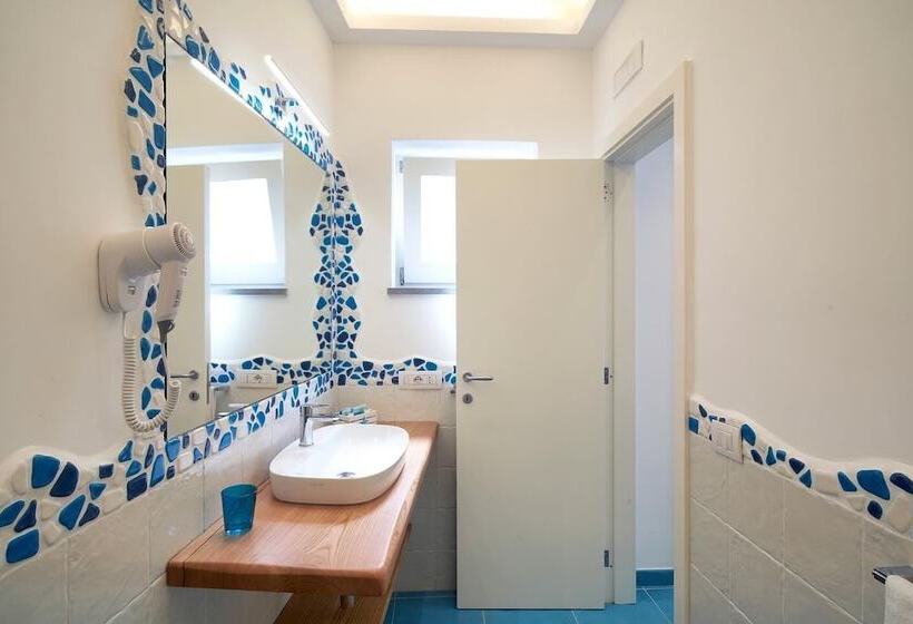 تختخواب و صبحانه Iltruciolobbsuite