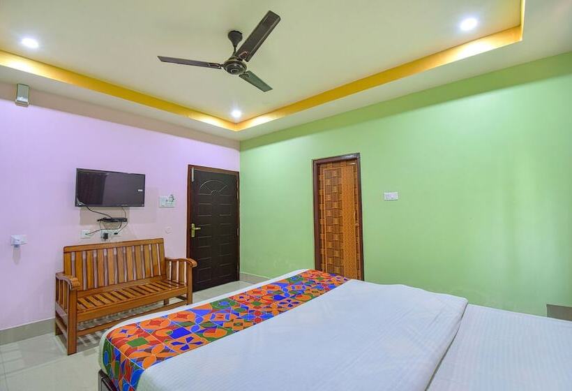 Fabhotel Knight Airways   Nr Guwahati Airport