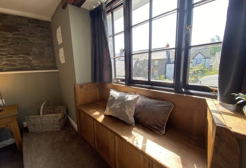 민박 Tom S Of Tregaron