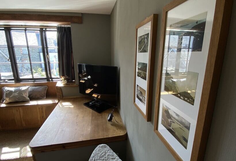 민박 Tom S Of Tregaron