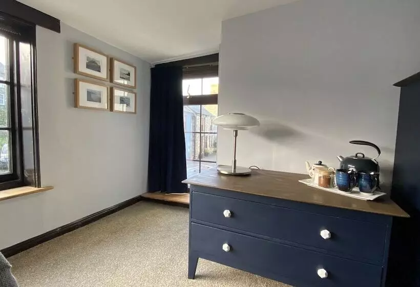 Aamiaismajoitus (B&B) Tom S Of Tregaron