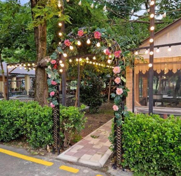 هتل Nohurçay Family Holiday