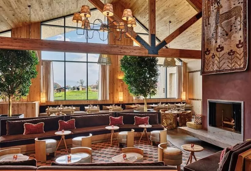 Hotelli Wildflower Farms, Auberge Resorts Collection