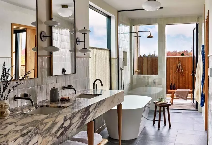 Hotelli Wildflower Farms, Auberge Resorts Collection