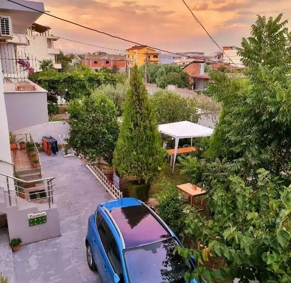 پانسیون Guest House Vila Elezi