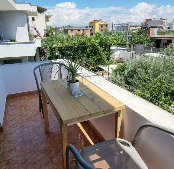 پانسیون Guest House Vila Elezi