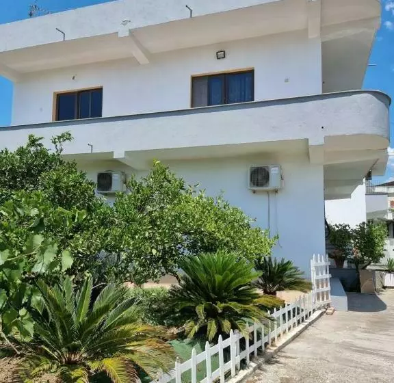 پانسیون Guest House Vila Elezi