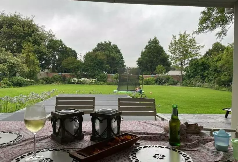 پانسیون Protea Manor