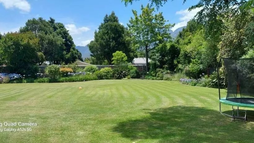 پانسیون Protea Manor