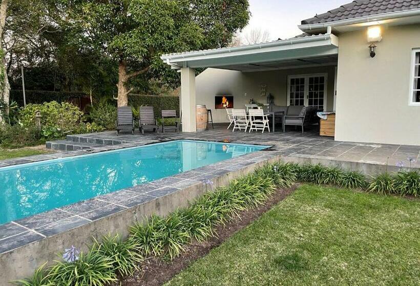 פנסיון Protea Manor