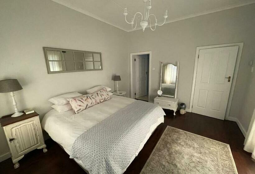 פנסיון Protea Manor