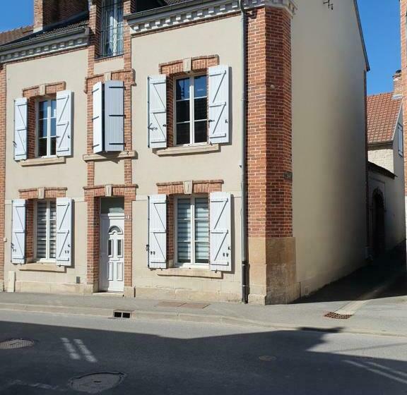 민박 La Cour Des Marotiers