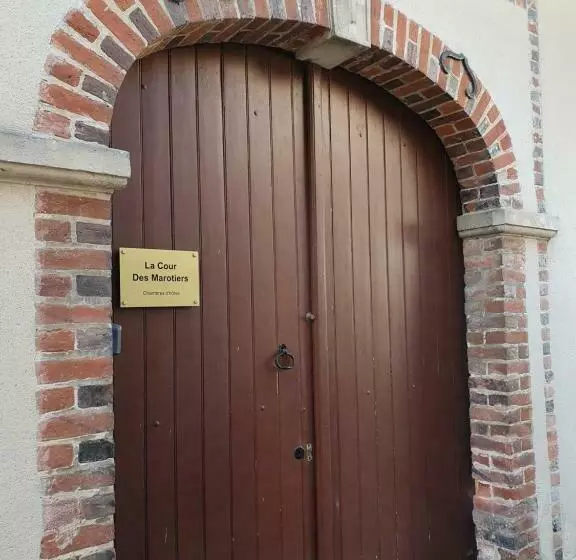 ベッドアンドブレックファースト La Cour Des Marotiers