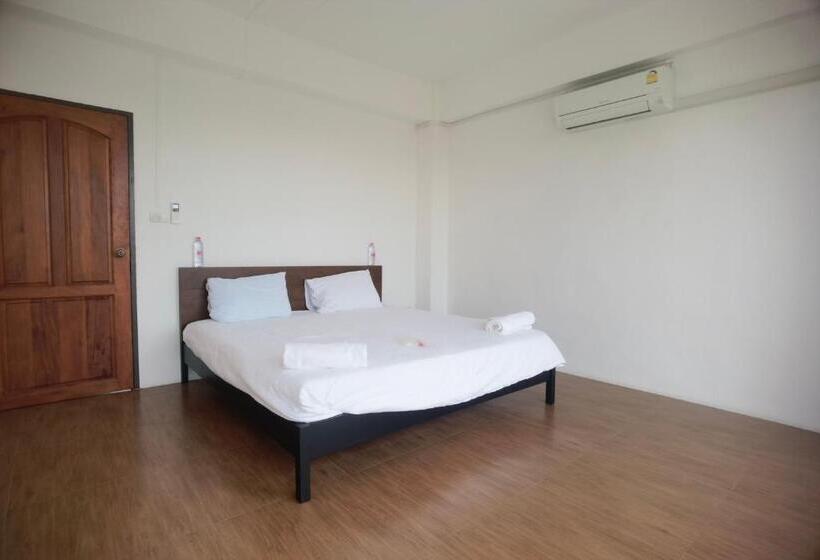 هتل 115 Townhouse