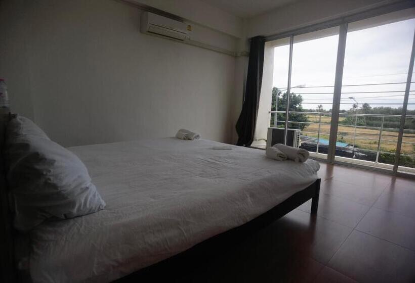 هتل 115 Townhouse