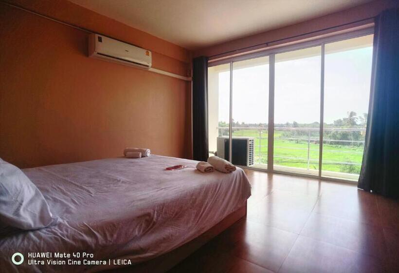 هتل 115 Townhouse