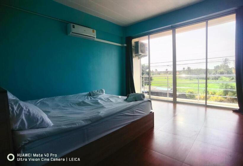 هتل 115 Townhouse