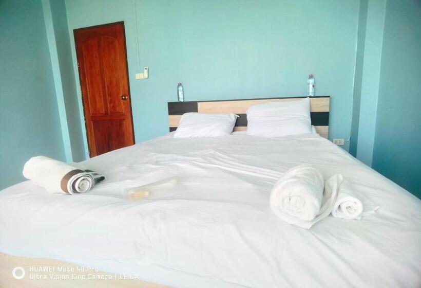 هتل 115 Townhouse