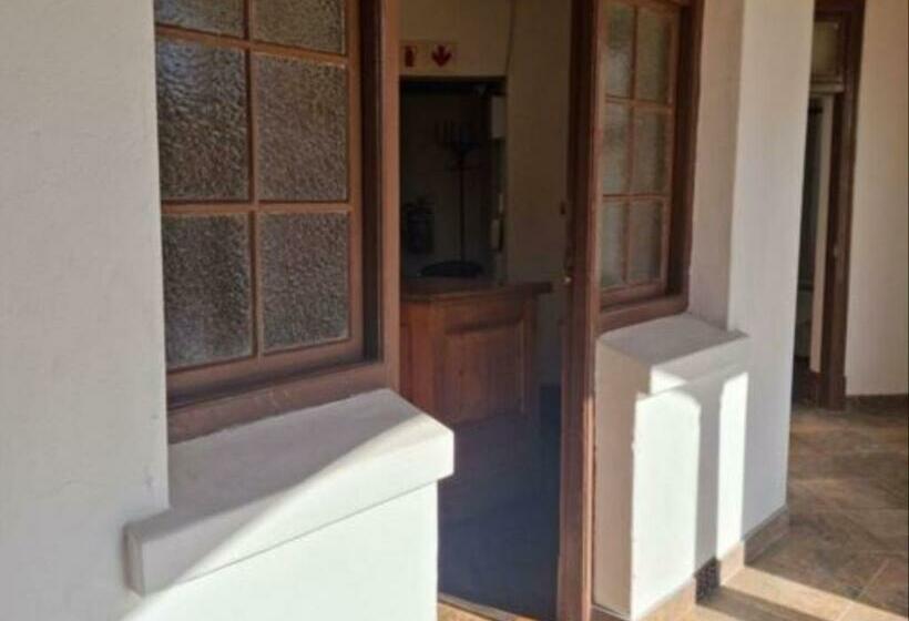 פנסיון 57 On Lorne Guesthouse