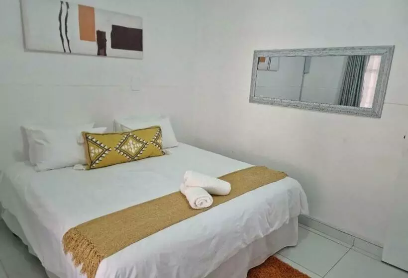 Majatalo 57 On Lorne Guesthouse