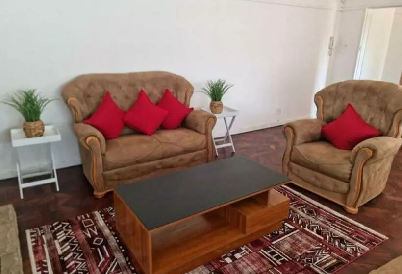 Majatalo 57 On Lorne Guesthouse