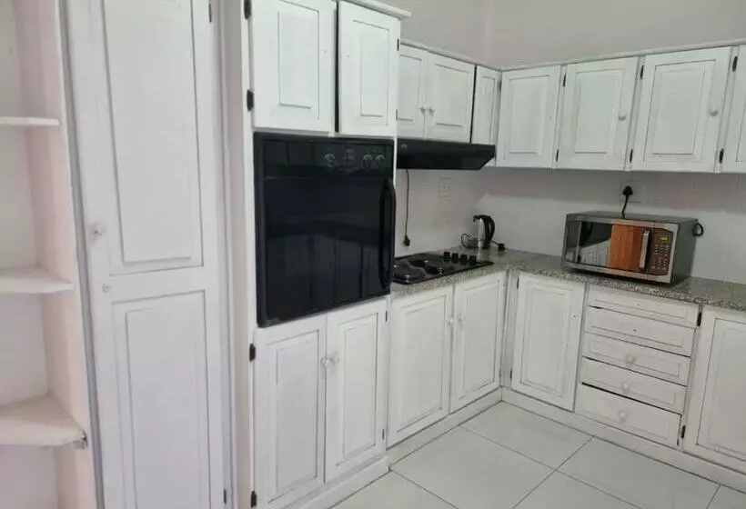 Majatalo 57 On Lorne Guesthouse