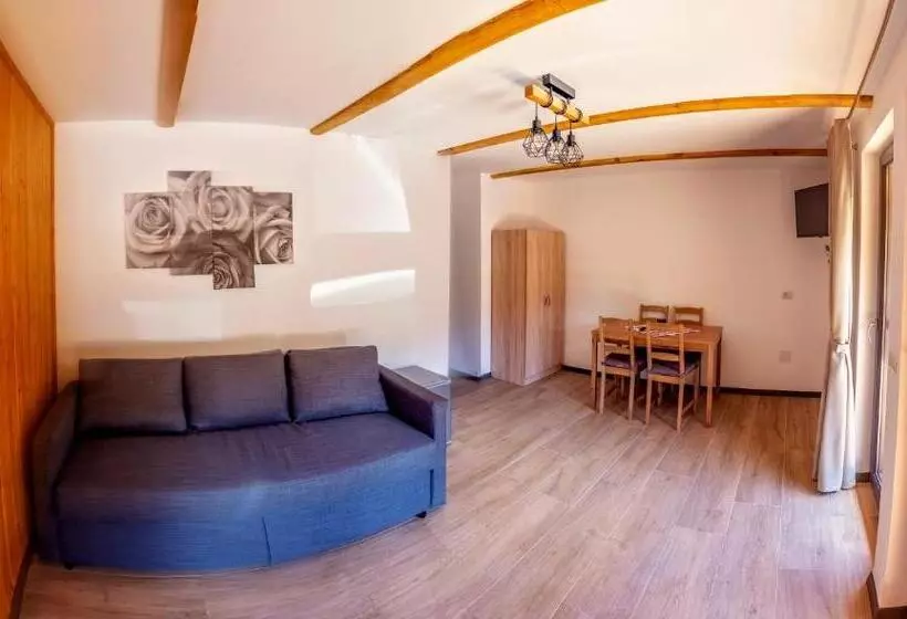 Aamiaismajoitus (B&B) Casa Izvorul Negru Moisei