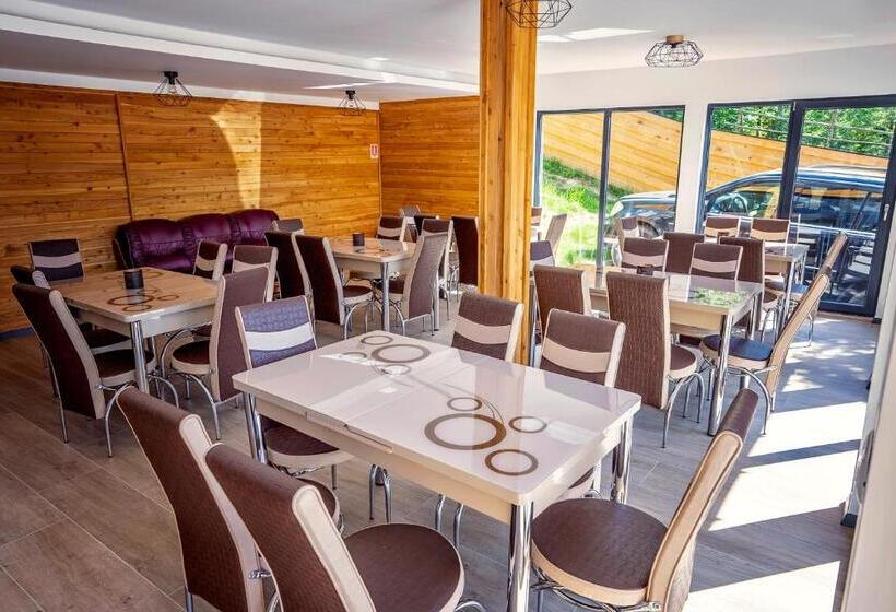 تختخواب و صبحانه Casa Izvorul Negru Moisei