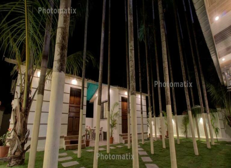 Aamiaismajoitus (B&B) Snehaprabha Near To Nagaon Beach Alibaug