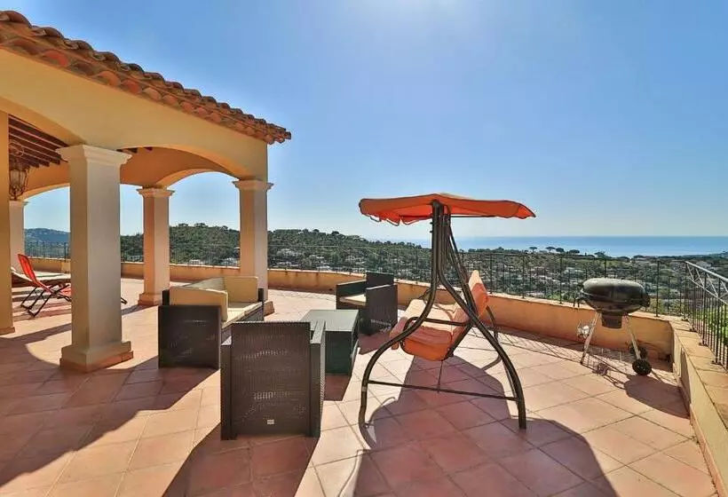 Villa Marly Mit Meerblick Und Pool