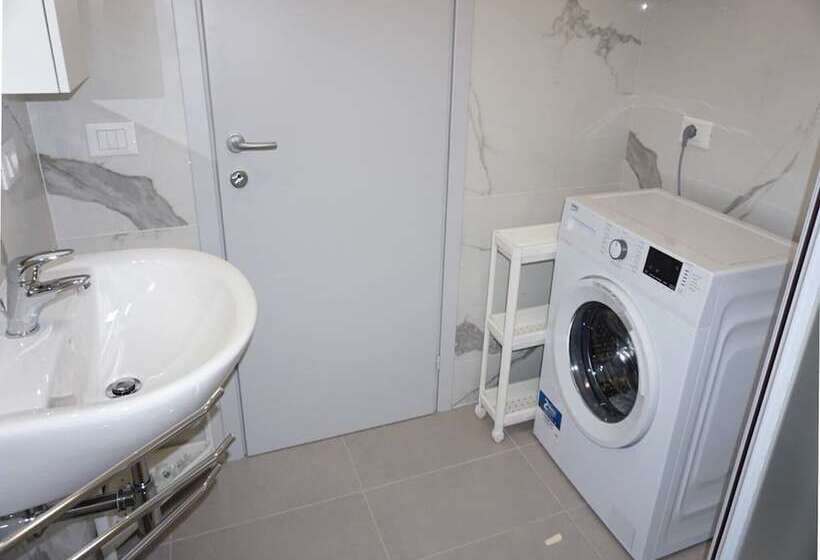 Lovely Flat With Balcony And Shared Swimming Pool