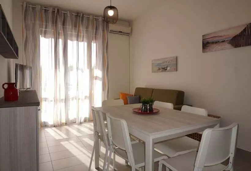 Lovely Flat With Balcony And Shared Swimming Pool