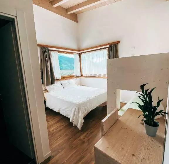 Hotelli Agriturismo Dal Perotin