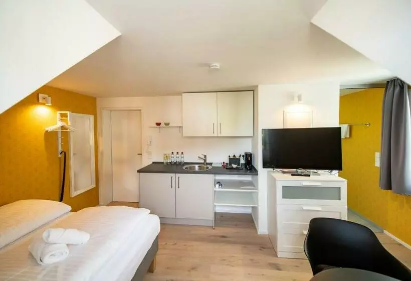 Hotelli Gästehaus Am Schlossplatz Z. 3