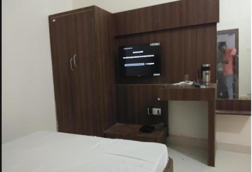 בית מלון כפרי Svarnima By Wb Inn