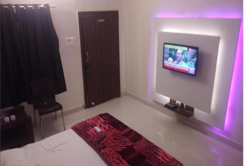 בית מלון כפרי Svarnima By Wb Inn