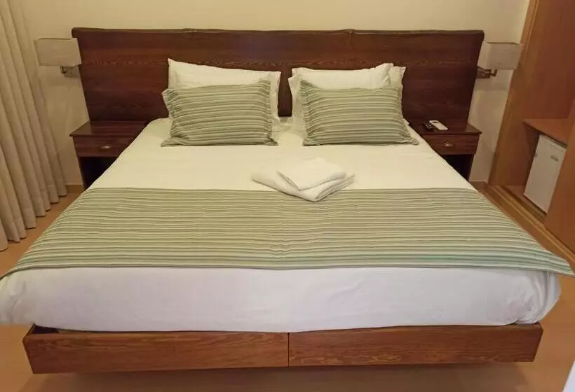 Majatalo Fontanário House