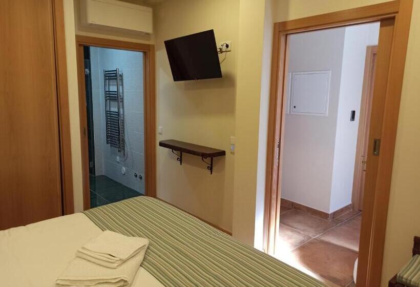 پانسیون Fontanário House