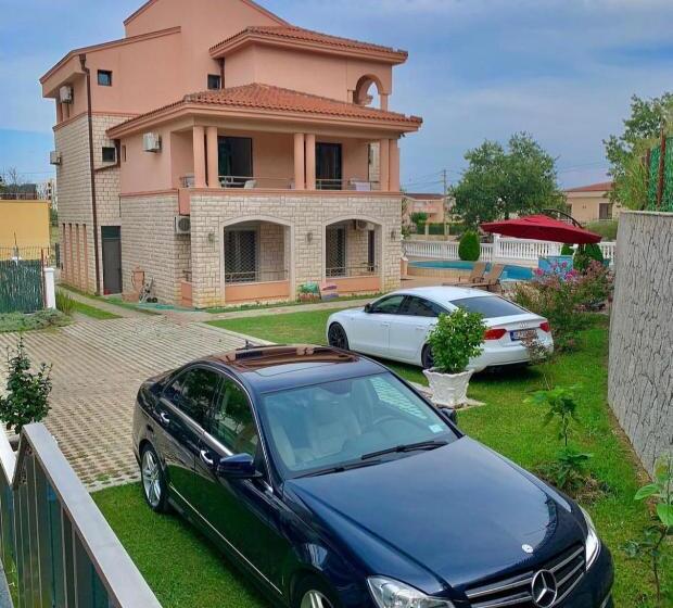 پانسیون Luxury Villa Ulcinj