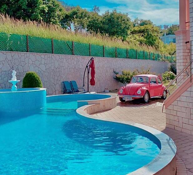 پانسیون Luxury Villa Ulcinj