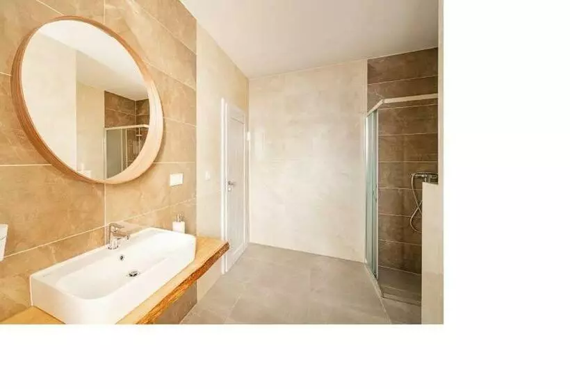 Majatalo Penzion Kardinal