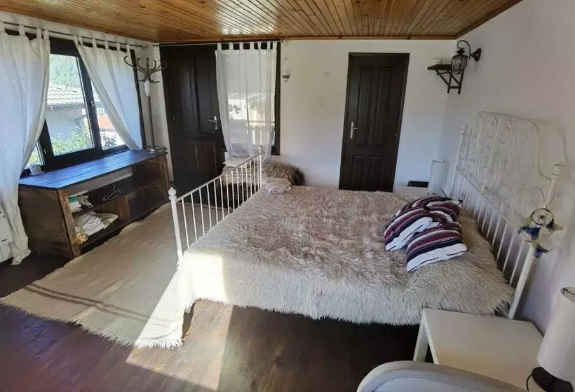 ペンション Room For Guests