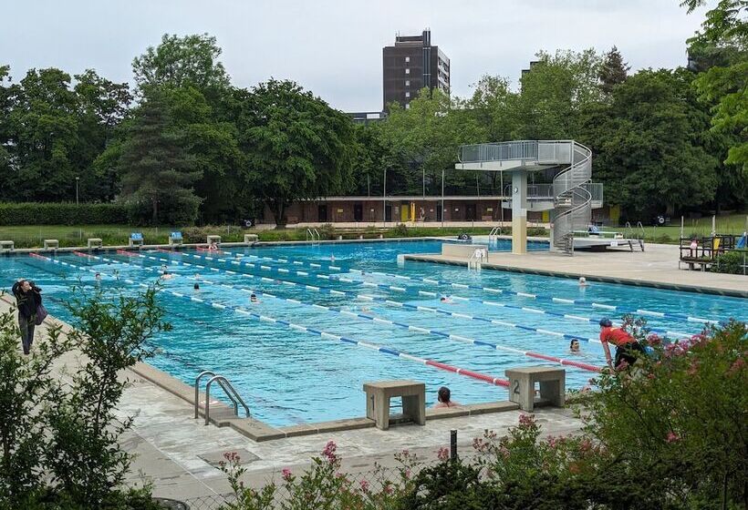 Evi S Home Hotel & Apartments