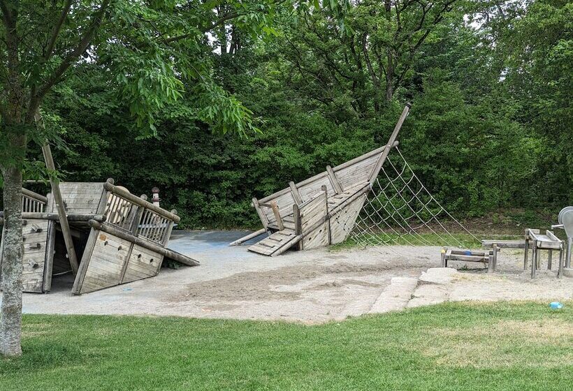 Evi S Home Hotel & Apartments