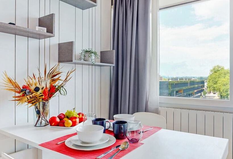 Evi S Home Hotel & Apartments