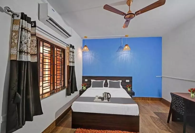 هتل Capital O 90121 Madison Blue