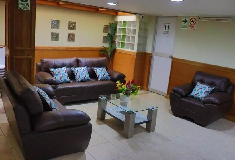 هتل Monthañas Cajamarca