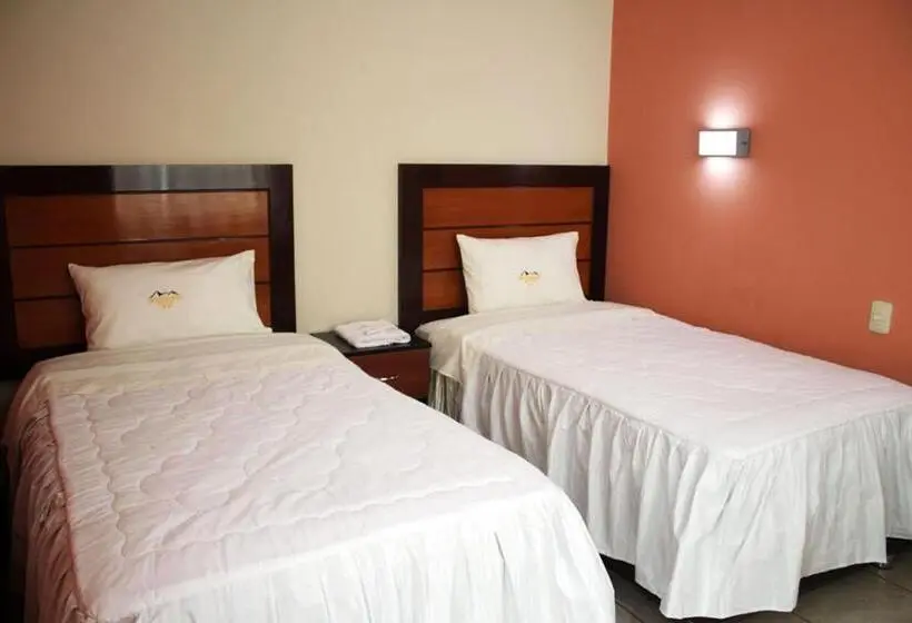 هتل Monthañas Cajamarca