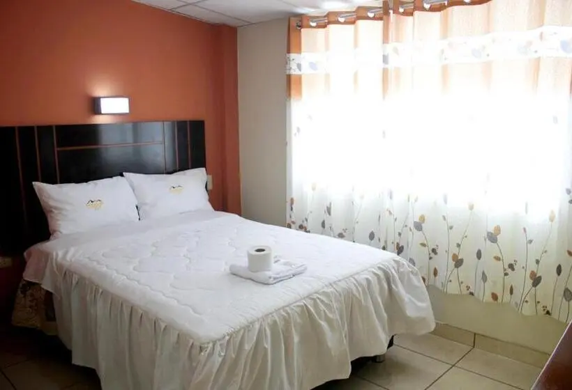 هتل Monthañas Cajamarca